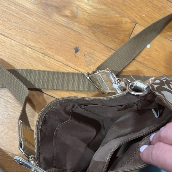 Coach style Khaki and Gold Signature Crossbody Bag - Picture 4 of 4